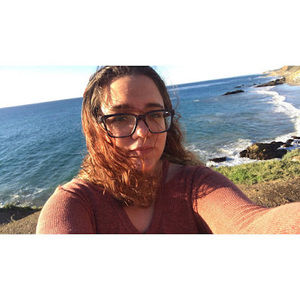 Meet your Posher, Alice ariela